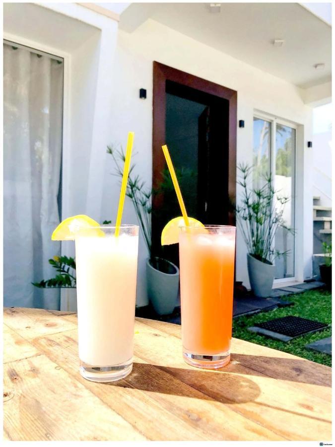 Ayona Beach Villa Katuneriya Extérieur photo